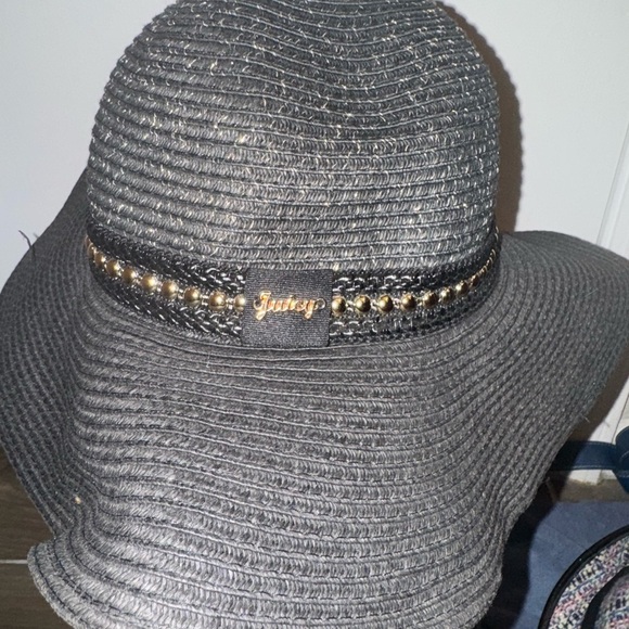 Juicy Couture Black Straw Floppy Hat studded decor with juicy logo in gold - Picture 5 of 7